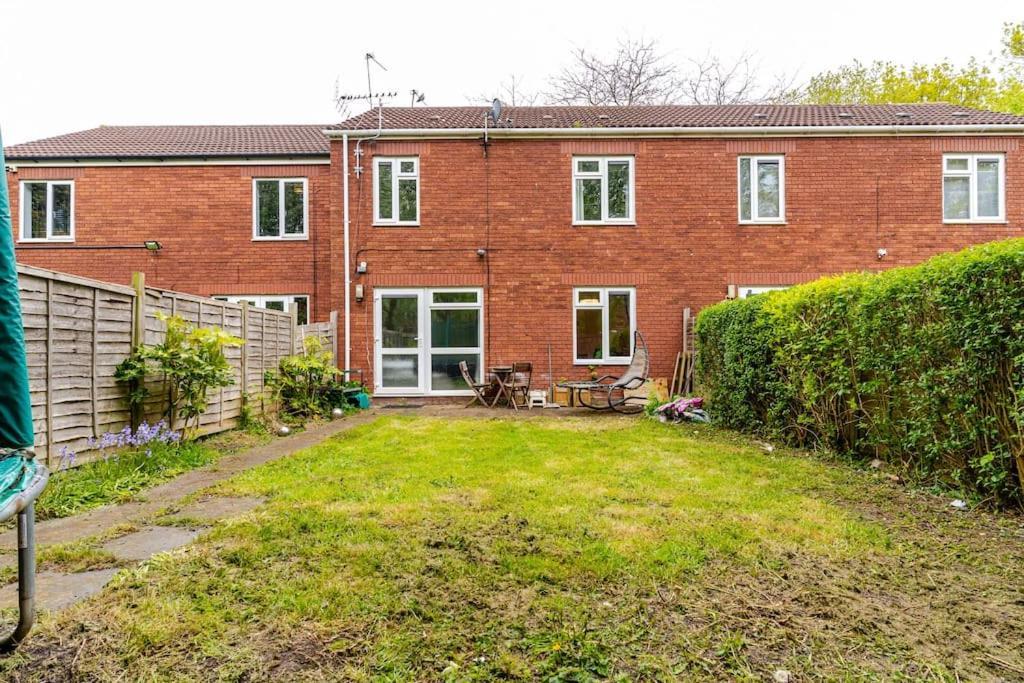 A&S Properties, No Guest Fees, Bank Transfe Deposit Available Wolverhampton Dış mekan fotoğraf