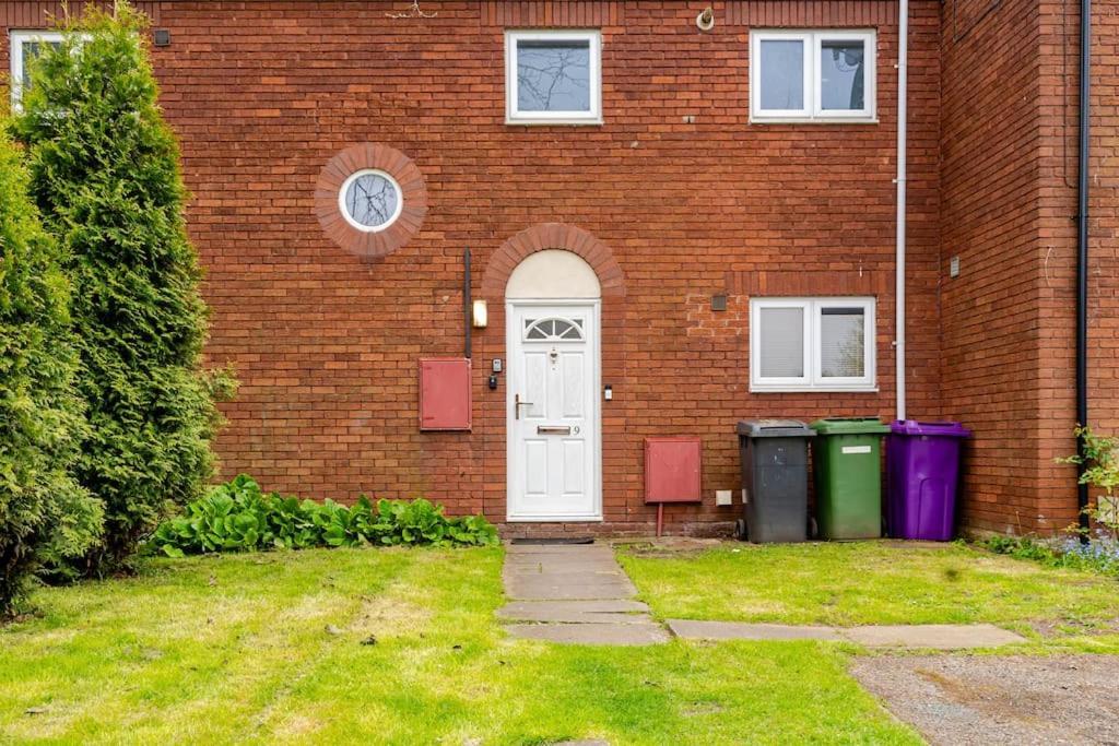 A&S Properties, No Guest Fees, Bank Transfe Deposit Available Wolverhampton Dış mekan fotoğraf